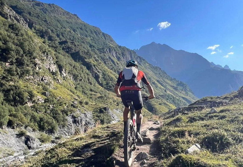 Antoine Socquet-Juglard sets new mountain bike record for Tour du Mont-Blanc