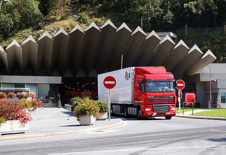 Tunnel news 11 Sept 2023 Frejus open Mont Blanc closed
