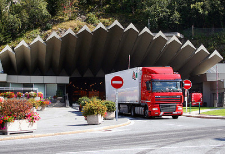 Tunnel du Mont Blanc: non à un deuxième tunnel