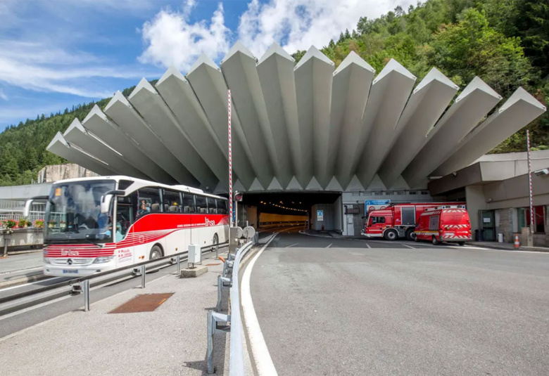 The Mont Blanc tunnel reopens Friday 15 December 2023 at 4pm
