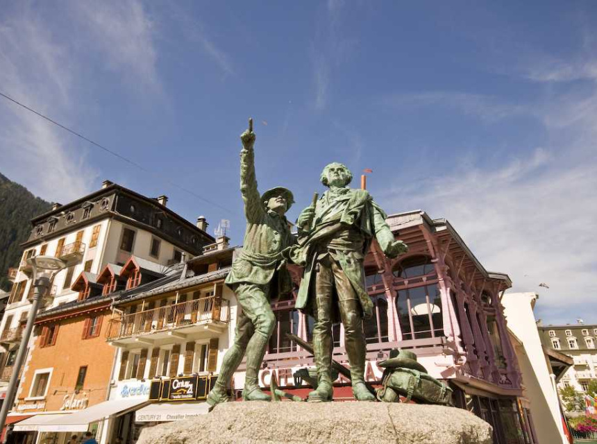 Statues of Jaques Balmat and Horace-Benedict de Saussure, Chamonix town